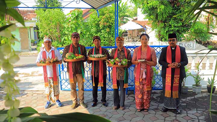 galeri, Riyaya Unduh-Unduh Tahun 2024 di Gereja Pepanthan Daleman, gereja kristen jawa, gkj, gkj baki, gereja kristen jawa baki, baki, sukoharjo, gkj klasis sukoharjo, klasis sukoharjo, klasis, sinode gkj, sinode 